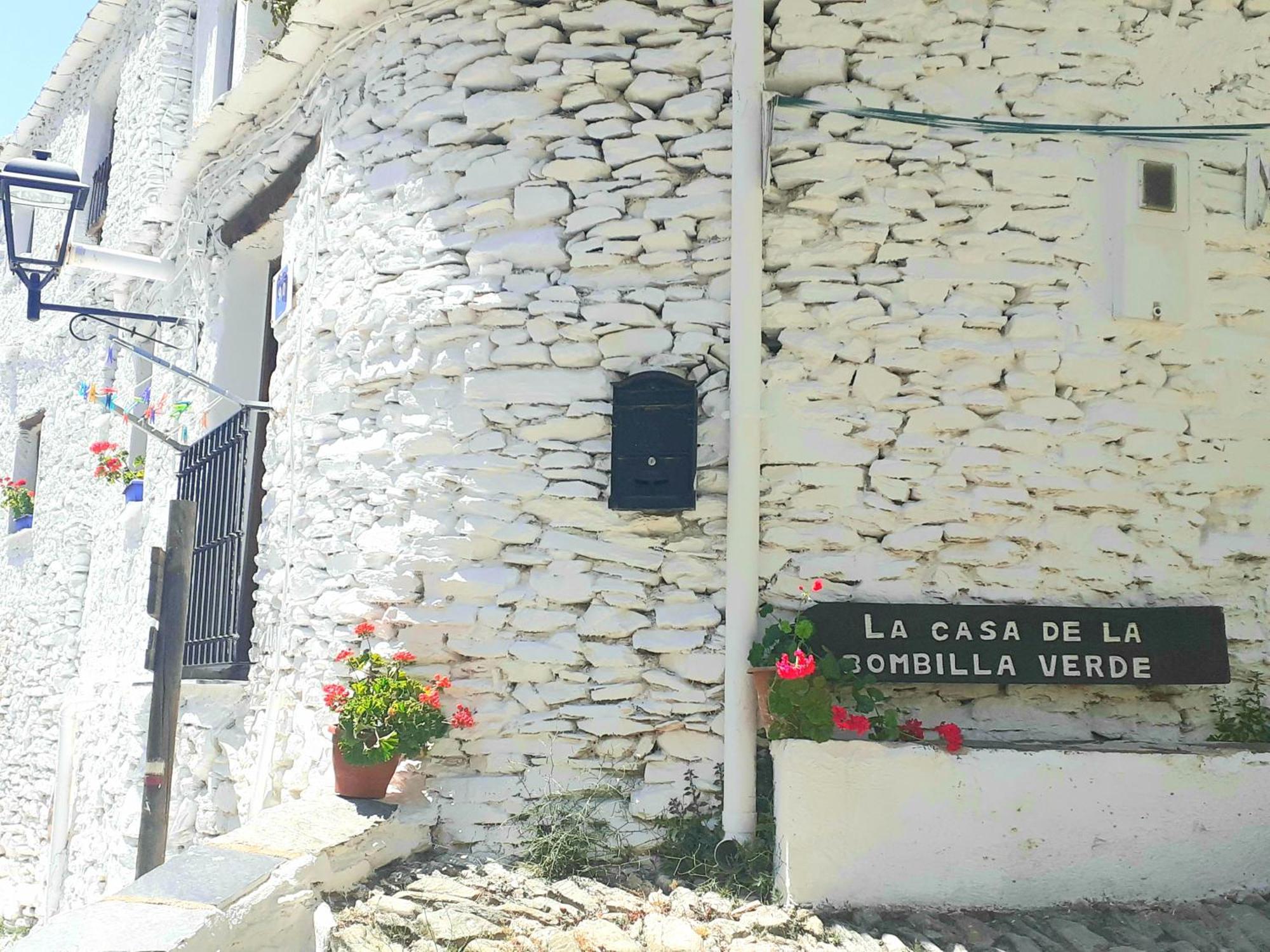 La Casa De La Bombilla Verde Trevélez Exterior foto